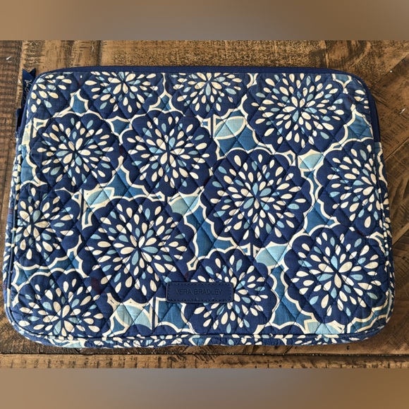 Vera Bradley Other - Vera Bradley Laptop Case 15”